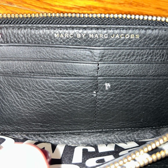 Beautiful wallet by Marc Jacobs - Picture 4 of 8